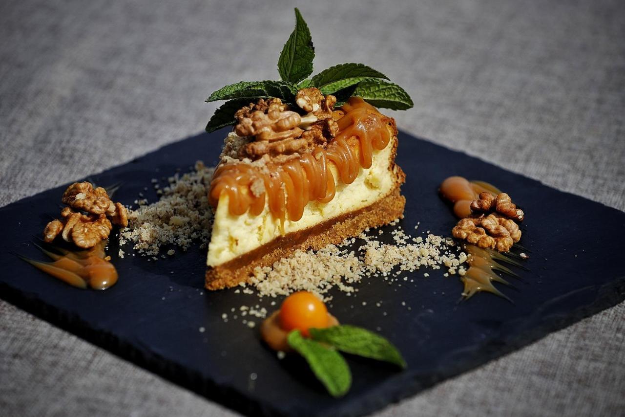 Country Spa Retreat Snagov Luaran gambar Cheesecake with salted caramel