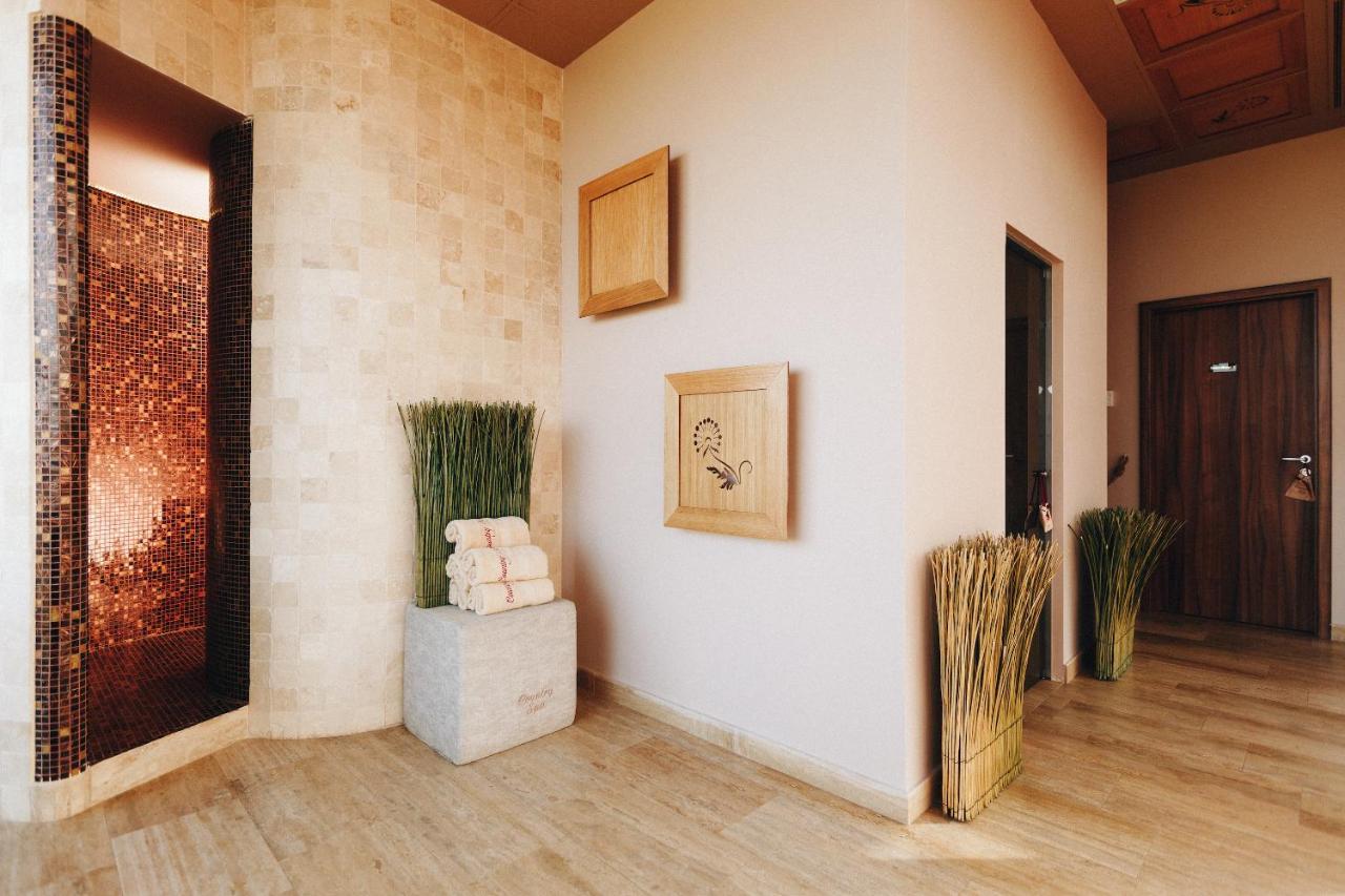Country Spa Retreat Snagov Luaran gambar Interior of a spa