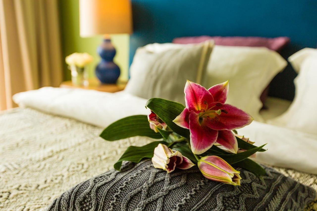 Country Spa Retreat Snagov Luaran gambar A bouquet of flowers